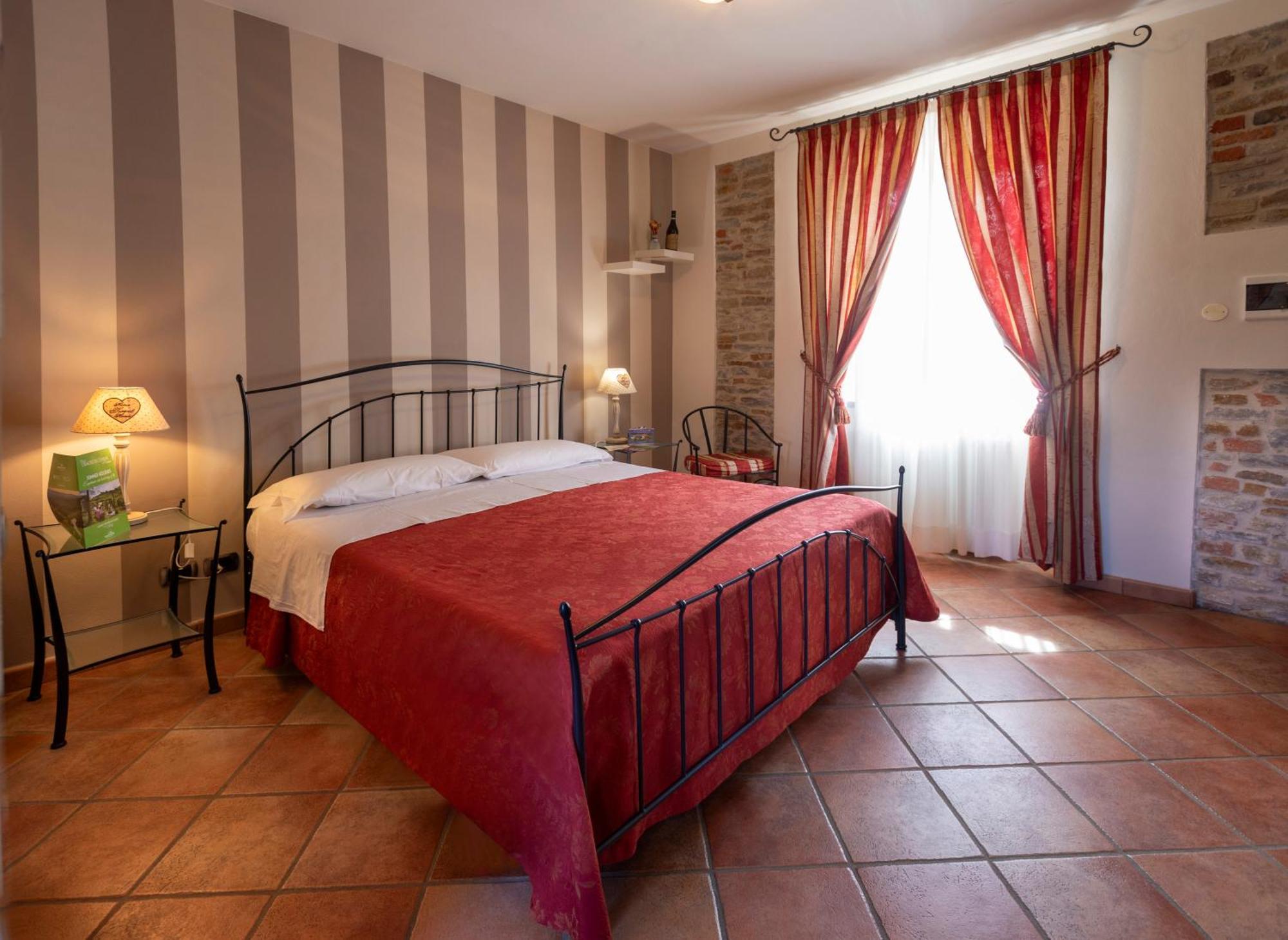 Cascina Giardini Guest House Alba  Room photo